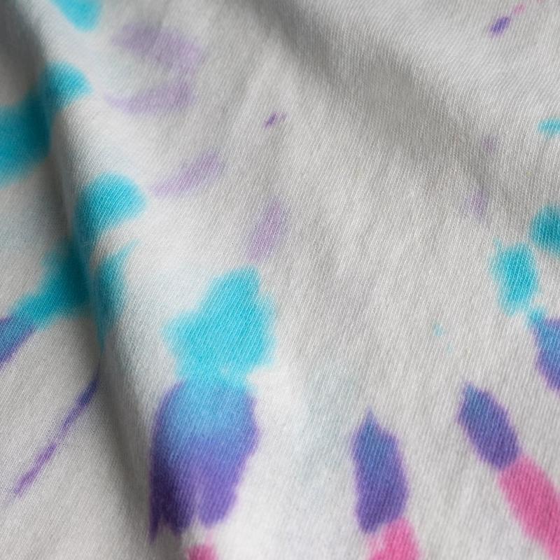 a vector illustration for a "Happy Birthday" greet